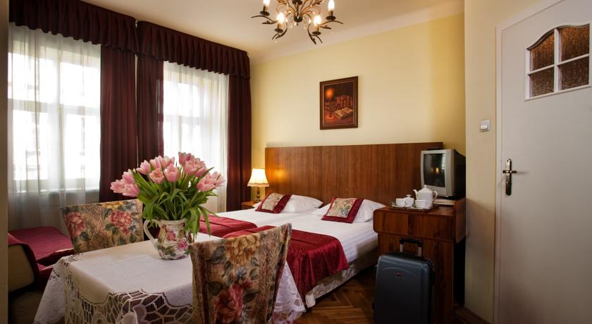 Самые недорогие отели в Кракове Отель типа "постель и завтрак" Astor находится в центре Кракова